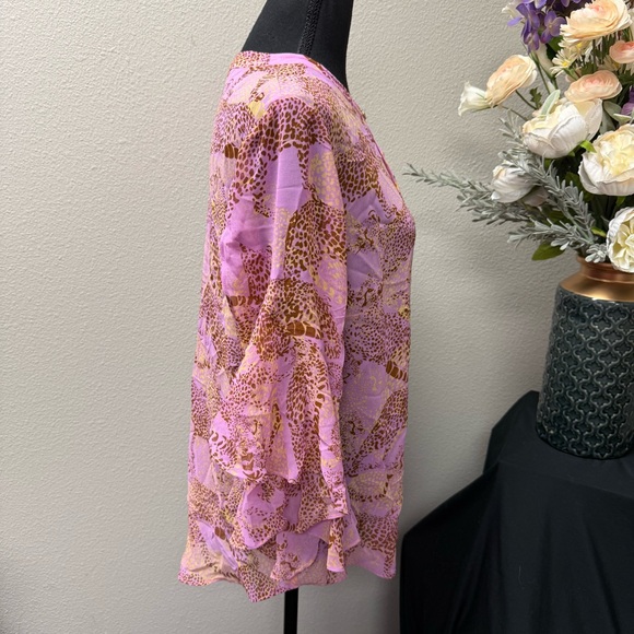 Cabi Pink Leopard Sheer Button Front Blouse L Lightweight Resort Spring - Picture 4 of 8